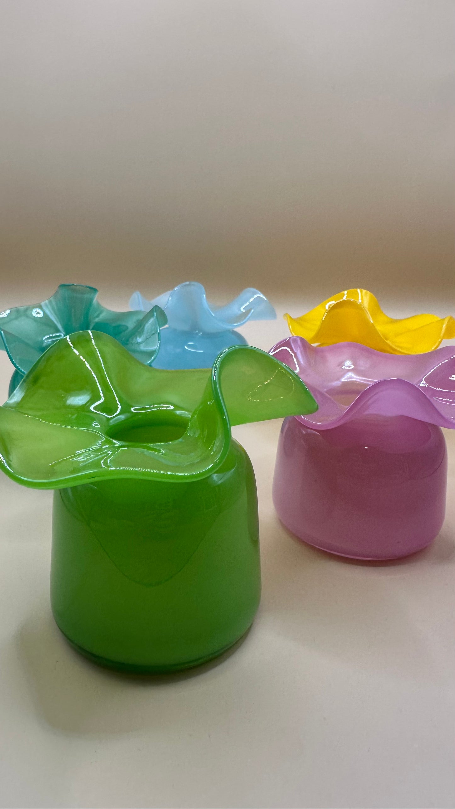 Mini Ruffle Vases
