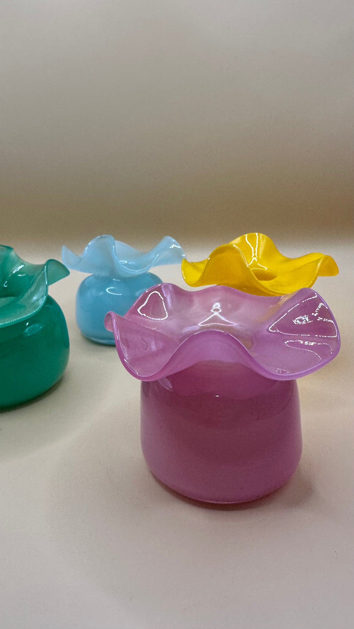 Mini Ruffle Vases
